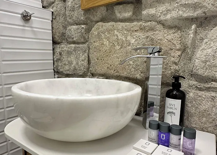 Отель The Comelly Alacati 3*