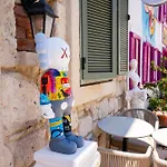 The Comelly Alacati Çeşme