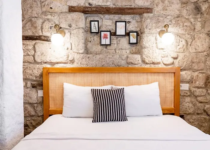 The Comelly Alacati Çeşme